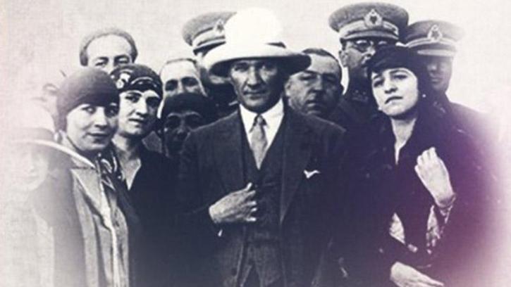 Özel, Türk kadınının seçme ve seçilme hakkını elde edişinin yıl dönümünü kutladı