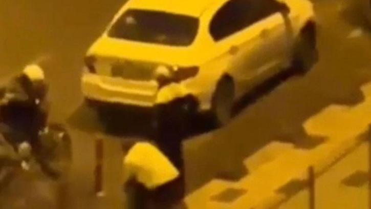 Küçükçekmece'de polise mukavemet gösteren alkollü sürücü gözaltına alındı