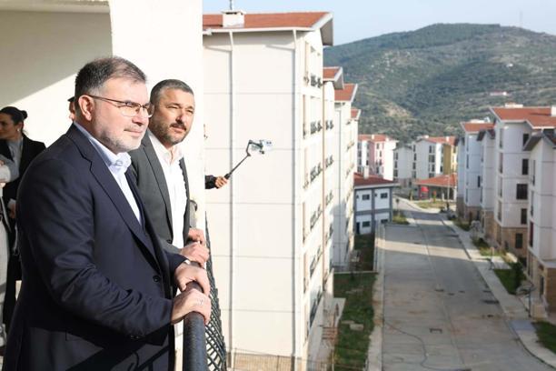 'Selçuk'ta ocak ayından itibaren hak sahiplerine TOKİ'lerin anahtarı teslim edilecek'