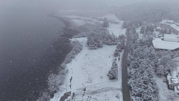 Abant, beyaz örtüyle kaplandı