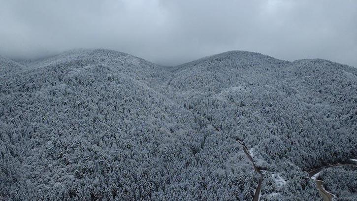 Karabük’ün yüksek kesimlerinde kar yağışı