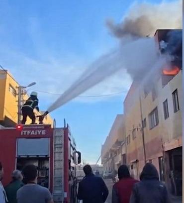 Halı yıkama atölyesinde çıkan yangın söndürüldü