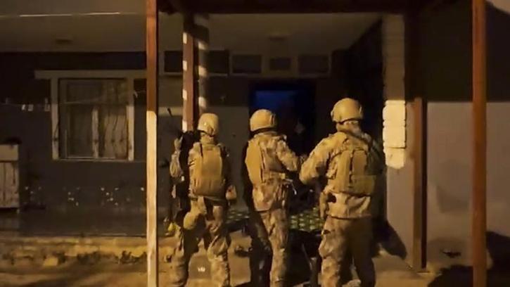 Bitlis merkezli 9 ilde yasa dışı bahis ve dolandırıcılık operasyonu; 46 tutuklama
