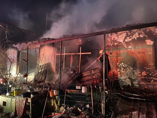 Edirne’de çiftlikte yangın; 1 ev, 2 biçerdöver ve 2 otomobil yandı