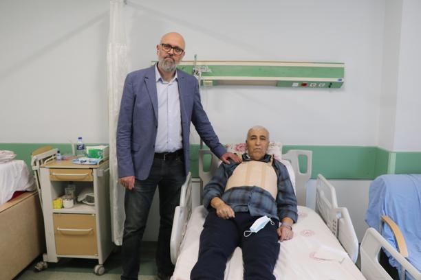 Ana atardamarında ciddi genişleme saptanan hasta hibrit cerrahisi ile sağlığına kavuştu