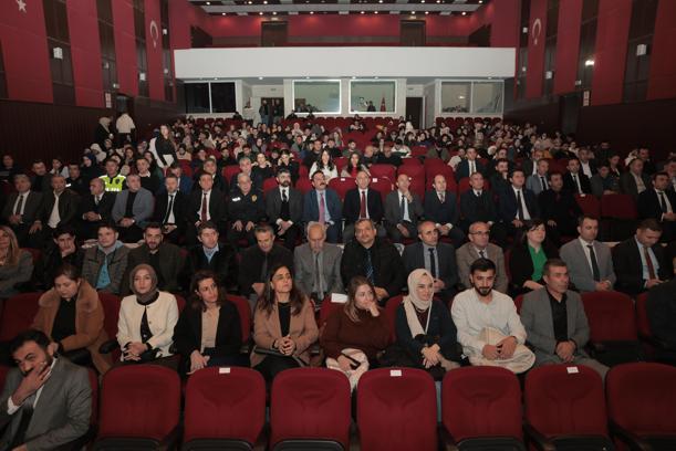 Mardin’de ‘Denetimli serbestlik’ paneli düzenlendi