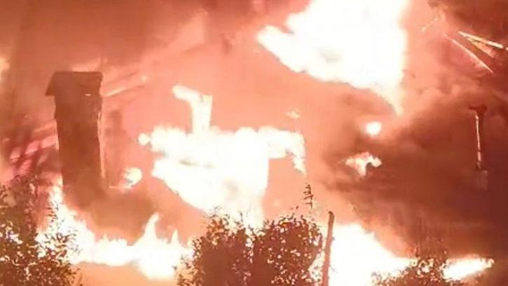 Ordu'da 2 katlı ahşap ev yandı