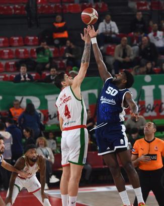 Karşıyaka – Bahçeşehir Koleji: 71-74