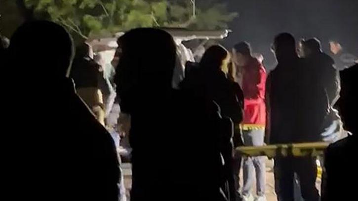 Mezarlıkta park halindeki otomobilde iki gencin cansız bedeni bulundu