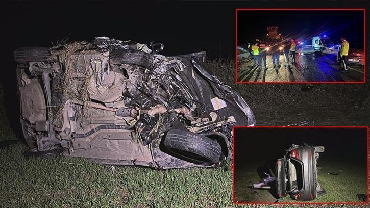 Çanakkale'de 2 otomobil çarpıştı: 5 ölü, 1 yaralı