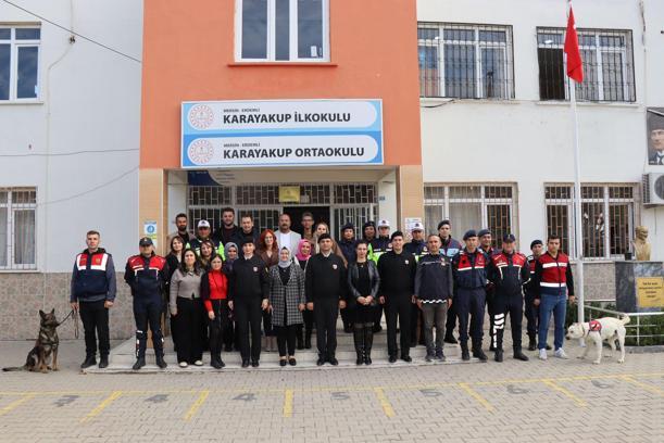 Jandarmadan öğrencilere tanıtım faaliyeti