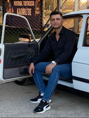 Otomobil park halindeki kamyonete çarptı: 1 ölü, 2 ağır yaralı