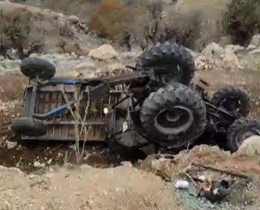 Şırnak'ta traktör devrildi: 12 yaralı