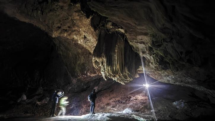 Şemdinli'deki Nehri Mağarası turizme kazandırılmayı bekliyor