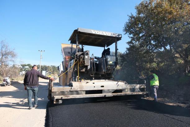 Bergamut Caddesi'nde asfaltlama çalışmaları tamamlandı
