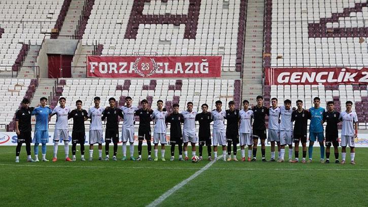 Beşiktaş ve Elazığspor U16 takımları, dostluk maçında karşılaştı