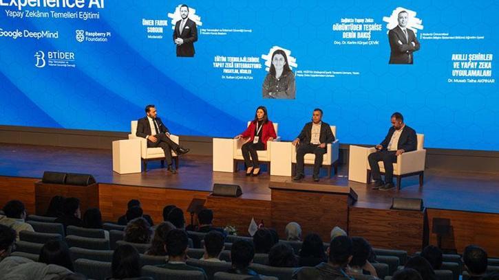 'Experience AI: Yapay Zeka Temelleri Eğitim Programı'nın yıl sonu lansmanı gerçekleştirildi