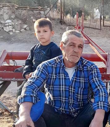 Tahliye edilen babasını almaya giderlerken kazada ölen Mehmet ile amca ve dedesi defnedildi