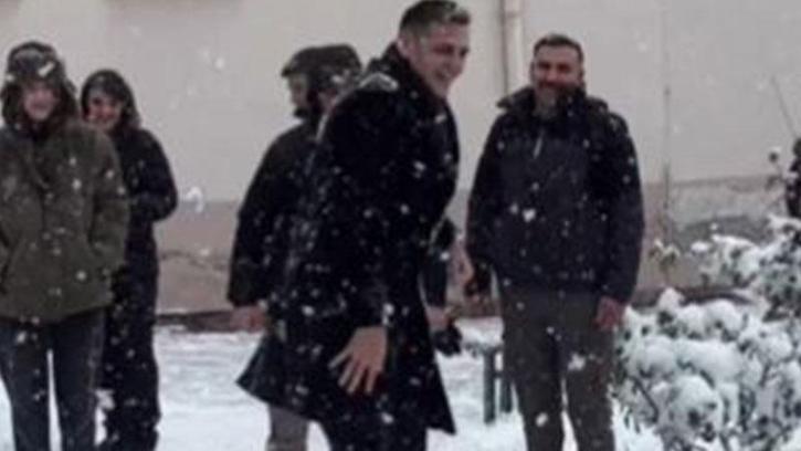 Kayseri Emniyet Müdürü, şehit çocukları ile kar topu oynadı