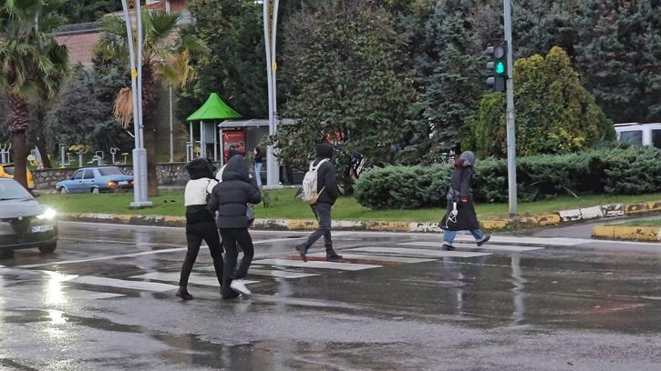 Zonguldak'ta okullar tatil edildi