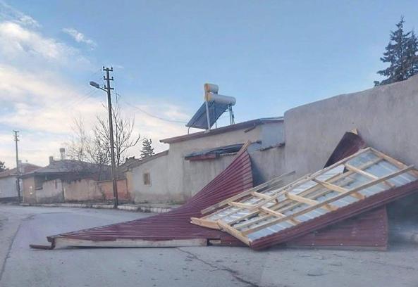 Konya'da fırtına etkili oldu