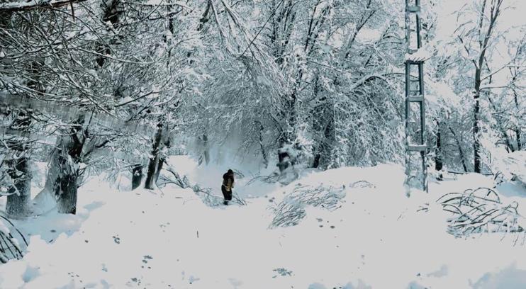 Tunceli’de yolu kapanan köydeki hasta, 2 saatte hastaneye ulaştırıldı