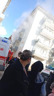 4 katlı binada çıkan yangında yatalak hasta ile kedisi öldü