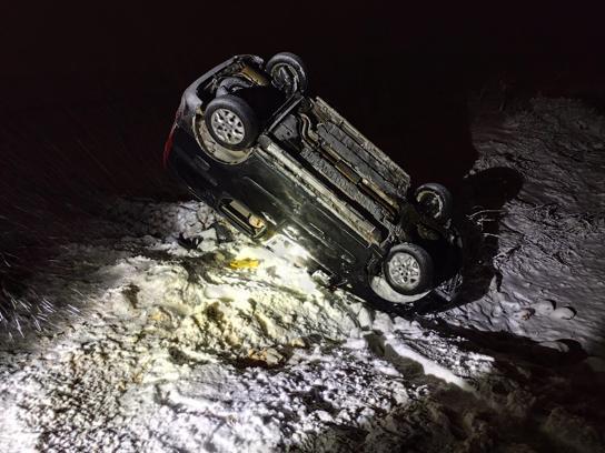 Mardin'de hafif ticari araç devrildi: 5 yaralı