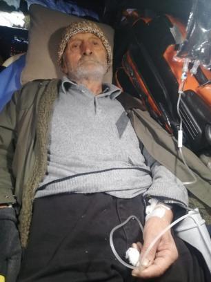 Kar köy yolunu kapattı, sınır protokolüyle Gürcistan üzerinden hastaneye ulaştırıldı