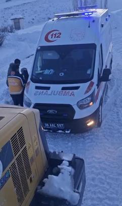 Kars'ta hasta kadın için ekipler seferber oldu