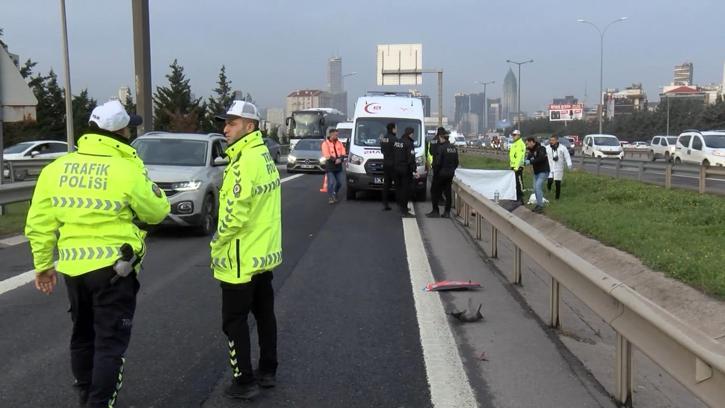 İstanbul- Ataşehir'de motosikletin çarptığı yaya hayatını kaybetti, sürücü yaralandı