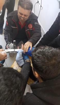 Batman’da liseli öğrencinin sıkışan parmağını itfaiye kurtardı