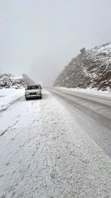 Antalya- Konya yolunda kar yağışı etkili oluyor
