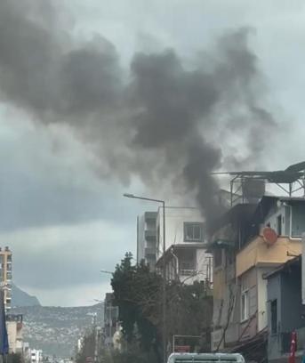 Kozan'da ev yangını