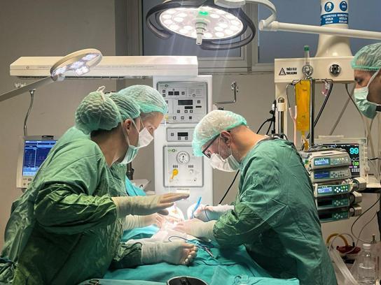 458 gramlık prematüre bebeğin kapanmayan kalp damarı ameliyatla kapatıldı