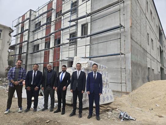 Ekici, Mut'taki sağlık yatırımlarını inceledi