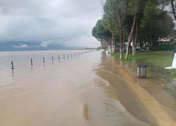 Köyceğiz Gölü taştı