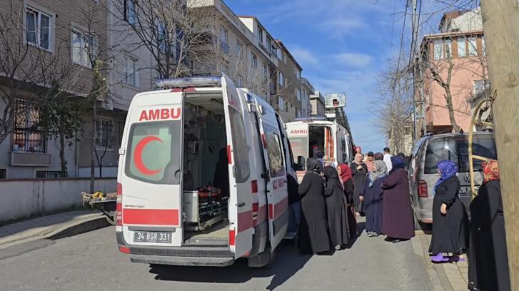 İstanbul -Sancaktepe'de 4 katlı binada yangın: 7 kişi kurtarıldı