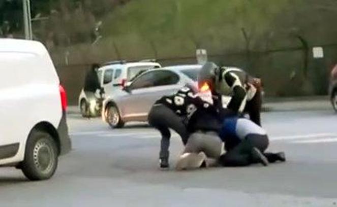 İstanbul- Esenyurt’ta otoparkta kavga