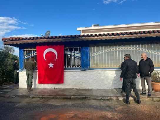 Balıkesir'de kaza kırıma uğrayan F-16 uçağının enkazı kaldırılıyor (3)