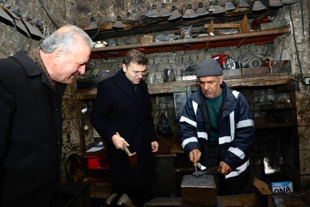 Vali Akmeşe’den Altunhisar’da esnaf ve kurum ziyareti
