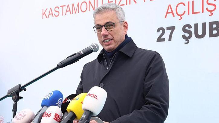 Bakan Memişoğlu: Bir buçuk milyon sağlık çalışanımız gece gündüz insanlarımıza hizmet etmek için çalışıyor