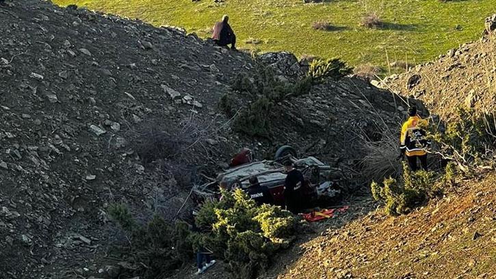 Siirt’te otomobil şarampole devrildi: 1 ölü, 1 yaralı