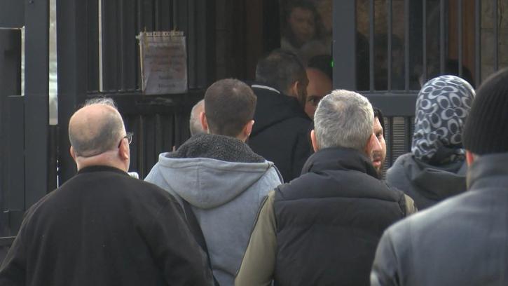 İstanbul- Çekmeköy'de okulda bıçaklanarak öldürülen öğretmenin cenazesi Adli Tıp Kurumundan alındı