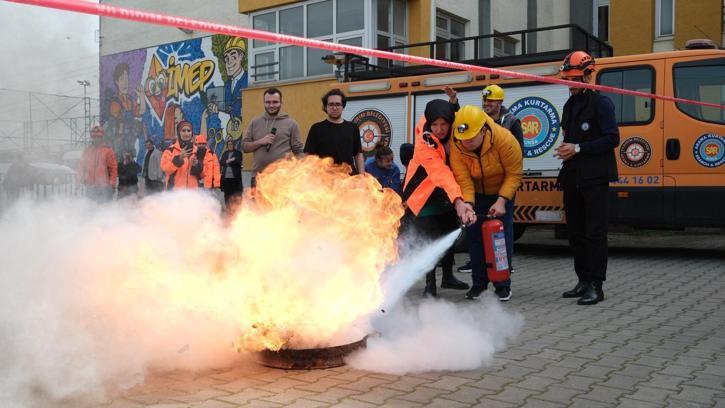 Yıldırım’da öğrencilere yangın ve afet tatbikatı
