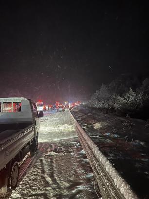 Kastamonu’da yoğun kar yağışı ulaşımı olumsuz etkiledi