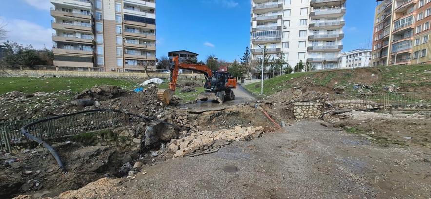 Kuvvetli yağış nedeniyle menfez köprü çöktü