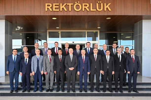 YÖK Başkanı Özvar Hatay’da bölge üniversite rektörleri toplantısına katıldı