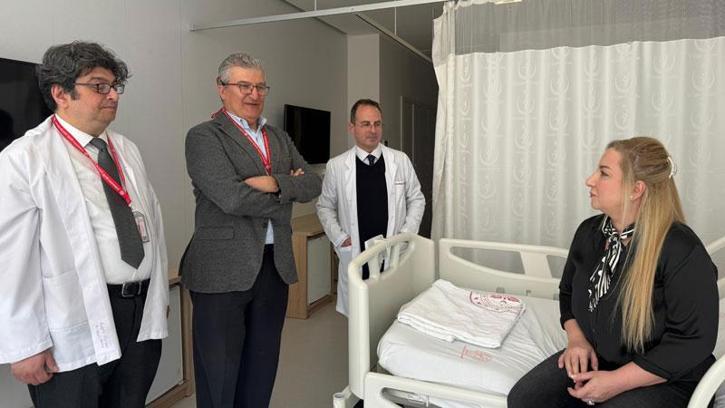 Göğüs boşluğundaki tümör, 5 saatlik operasyonla çıkarıldı