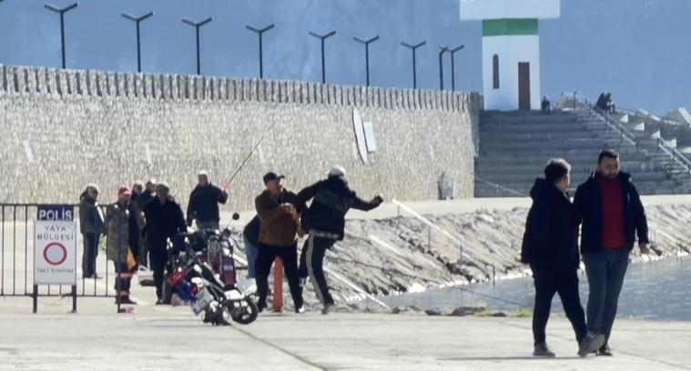 Limanda balıkçıların kavgası kamerada